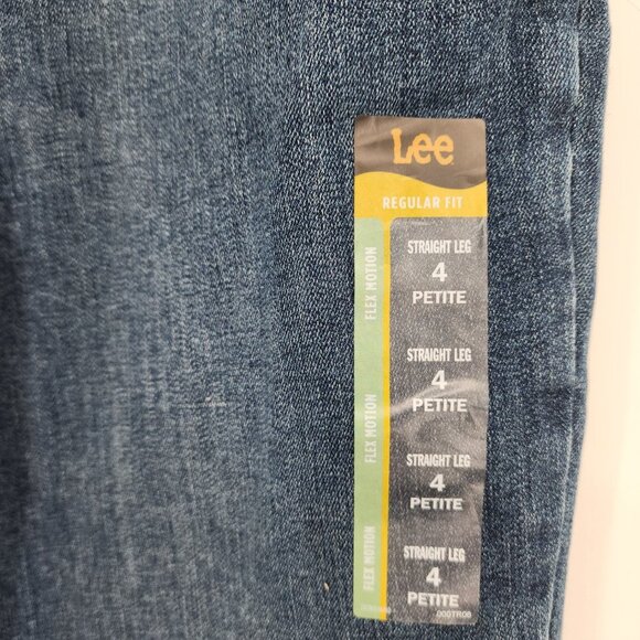 LEE Women's Petite Flex Motion Straight Leg Jeans Medium Wash 4P NWT - Picture 3 of 8